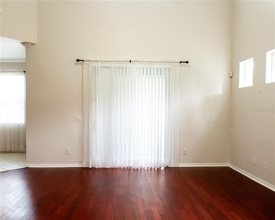 For Sale: $425,000 (3 beds, 3 baths, 2173 Square Feet)