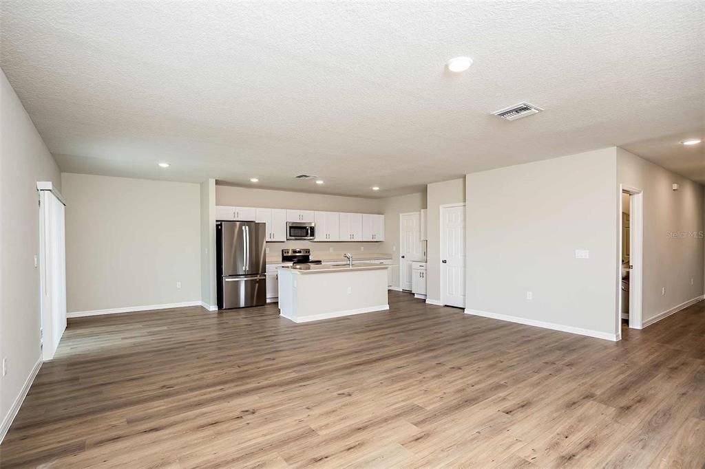 For Sale: $333,999 (4 beds, 2 baths, 2226 Square Feet)