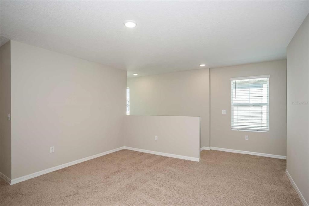 For Sale: $333,999 (4 beds, 2 baths, 2226 Square Feet)