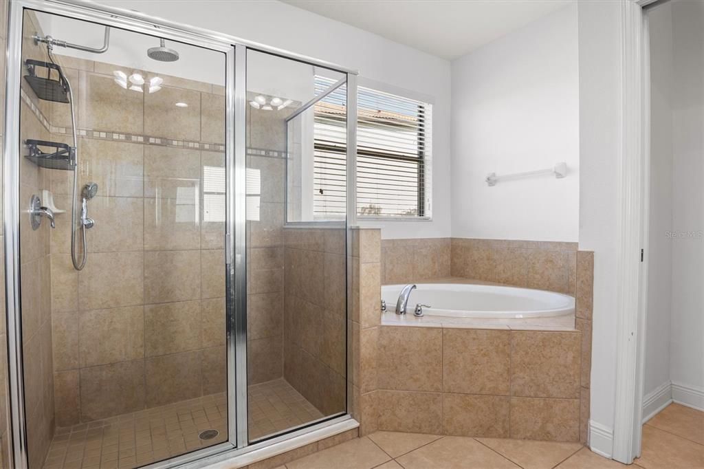 待售: $535,000 (4 贝兹, 3 浴室, 2768 平方英尺)