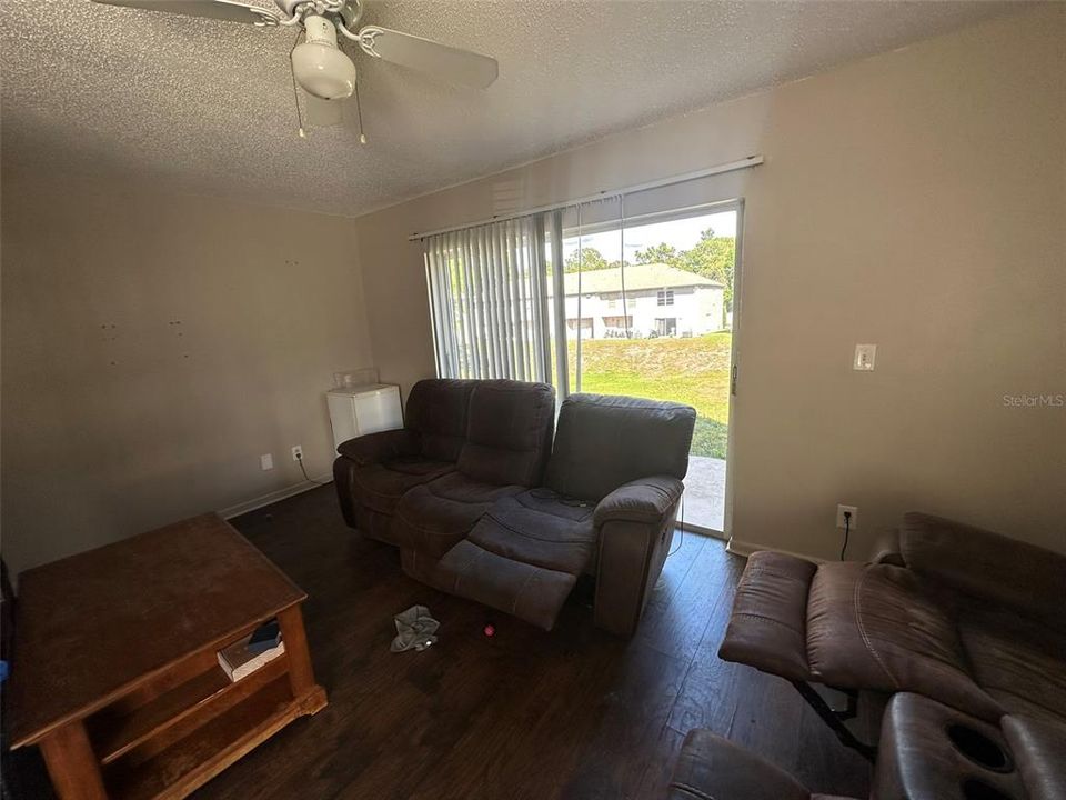 На продажу: $229,000 (3 спален, 2 ванн, 1368 Квадратных фут)