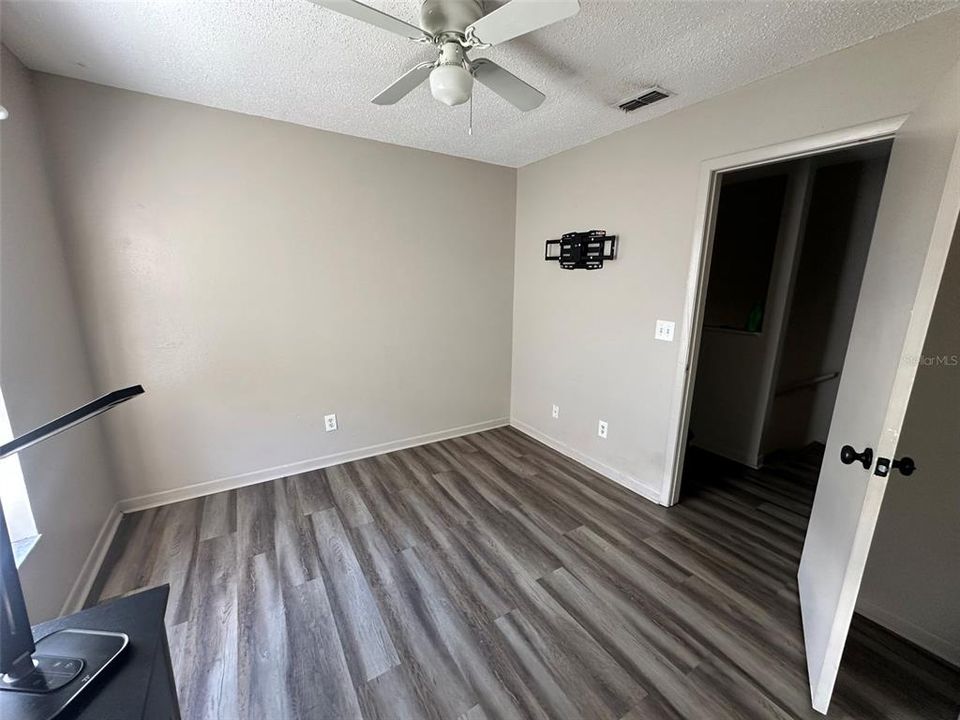 На продажу: $229,000 (3 спален, 2 ванн, 1368 Квадратных фут)