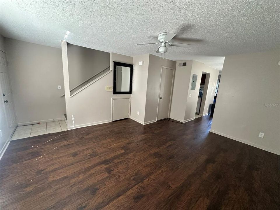 На продажу: $229,000 (3 спален, 2 ванн, 1368 Квадратных фут)