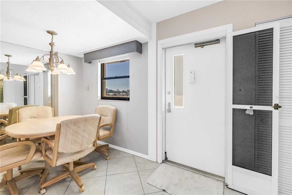 Active With Contract: $875,000 (2 beds, 2 baths, 1361 Square Feet)