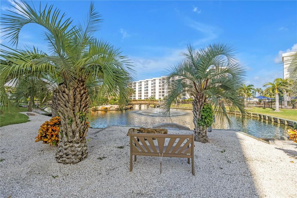 Active With Contract: $875,000 (2 beds, 2 baths, 1361 Square Feet)