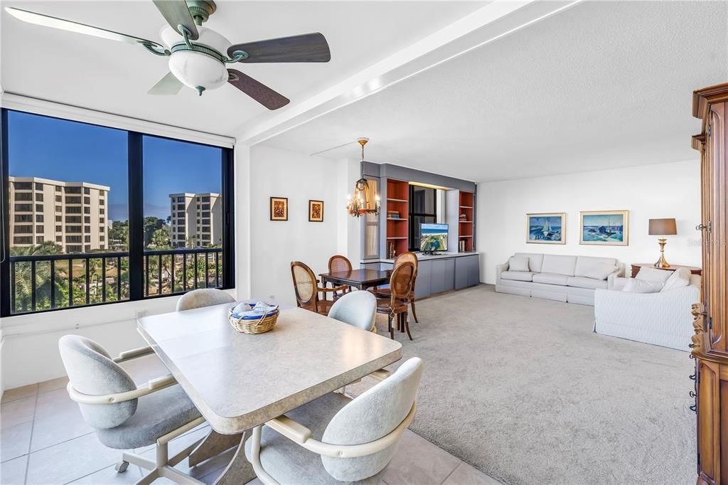 Active With Contract: $875,000 (2 beds, 2 baths, 1361 Square Feet)