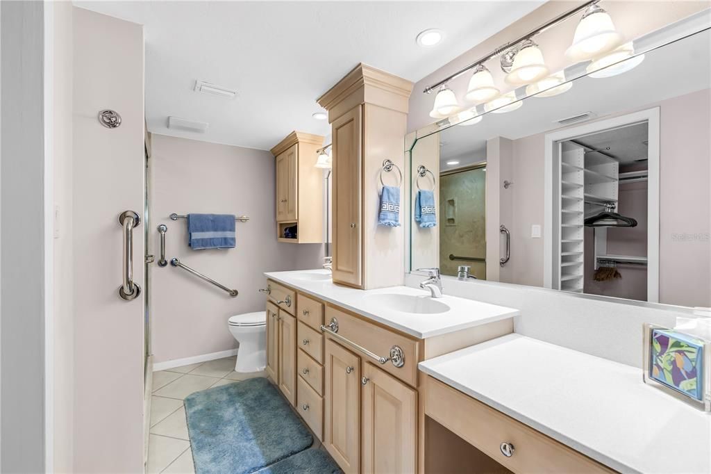 Active With Contract: $875,000 (2 beds, 2 baths, 1361 Square Feet)