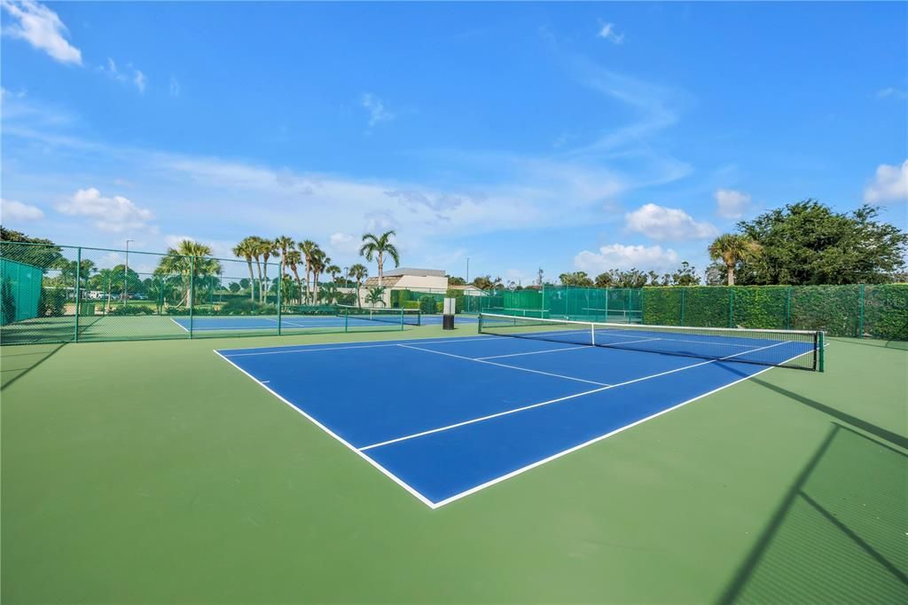 Active With Contract: $875,000 (2 beds, 2 baths, 1361 Square Feet)