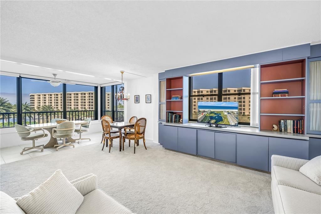 Active With Contract: $875,000 (2 beds, 2 baths, 1361 Square Feet)