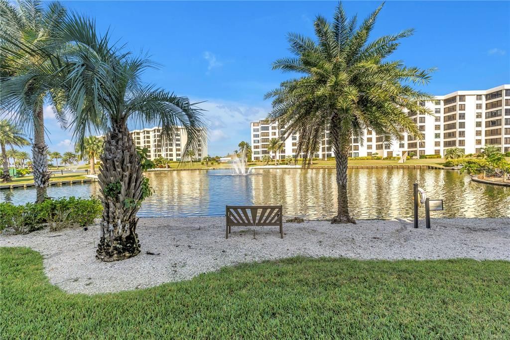 Active With Contract: $875,000 (2 beds, 2 baths, 1361 Square Feet)