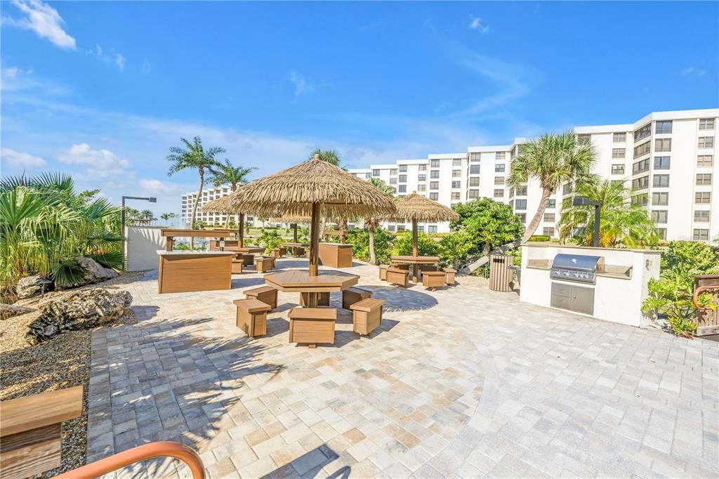 Active With Contract: $875,000 (2 beds, 2 baths, 1361 Square Feet)