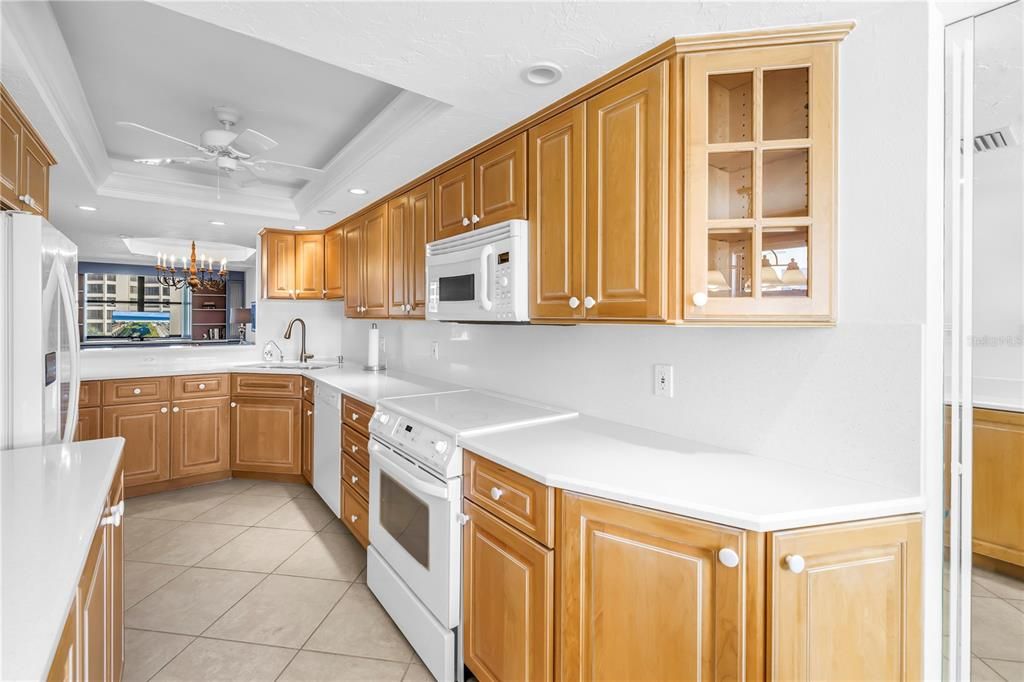 Active With Contract: $875,000 (2 beds, 2 baths, 1361 Square Feet)