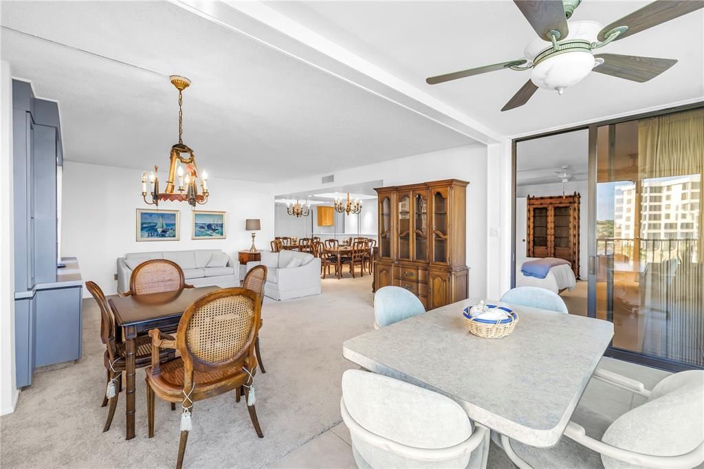 Active With Contract: $875,000 (2 beds, 2 baths, 1361 Square Feet)