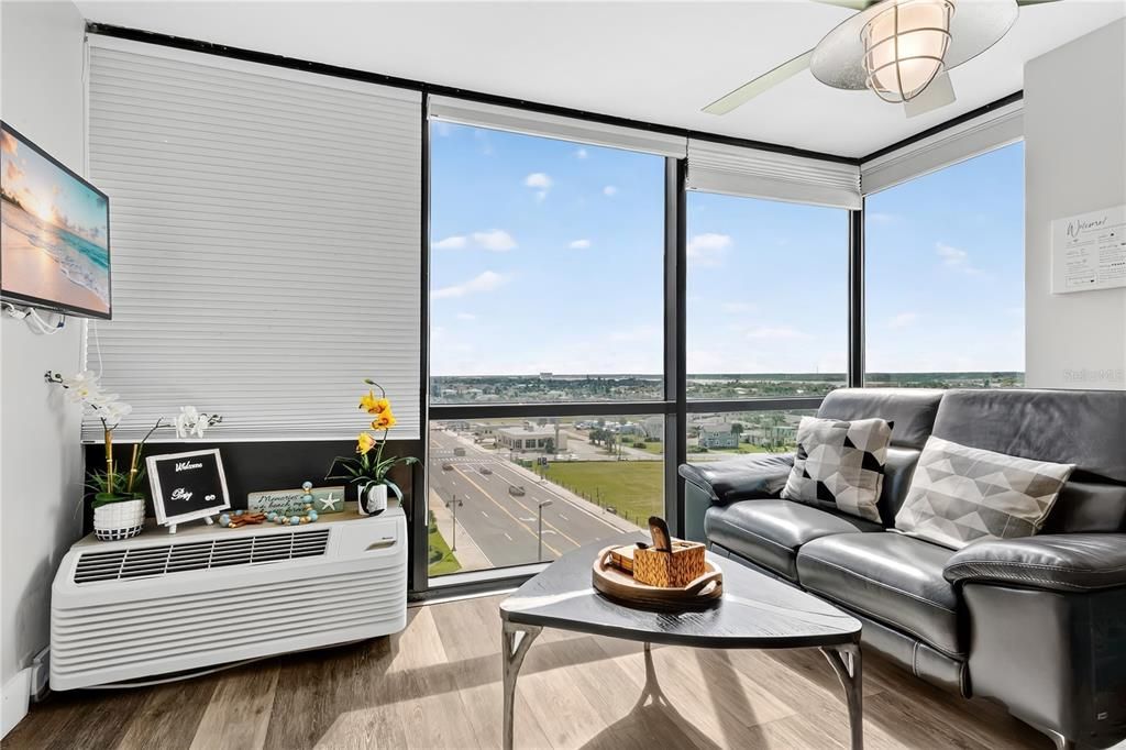 待售: $165,000 (1 贝兹, 1 浴室, 433 平方英尺)