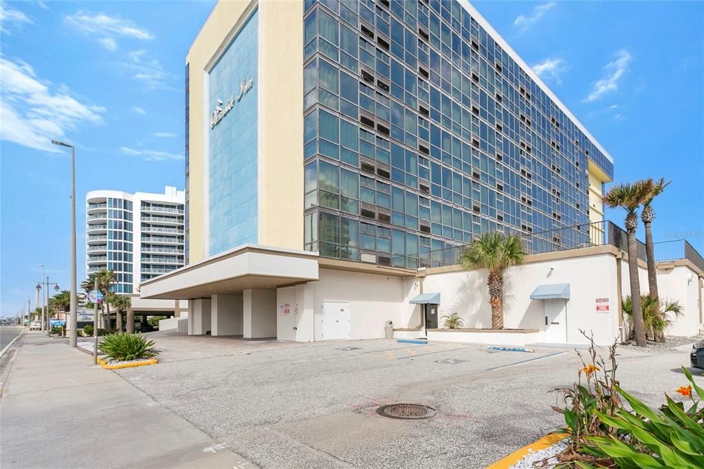 待售: $165,000 (1 贝兹, 1 浴室, 433 平方英尺)