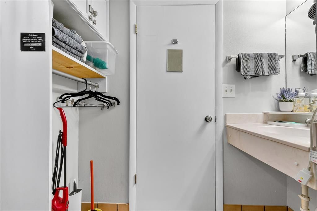 待售: $165,000 (1 贝兹, 1 浴室, 433 平方英尺)