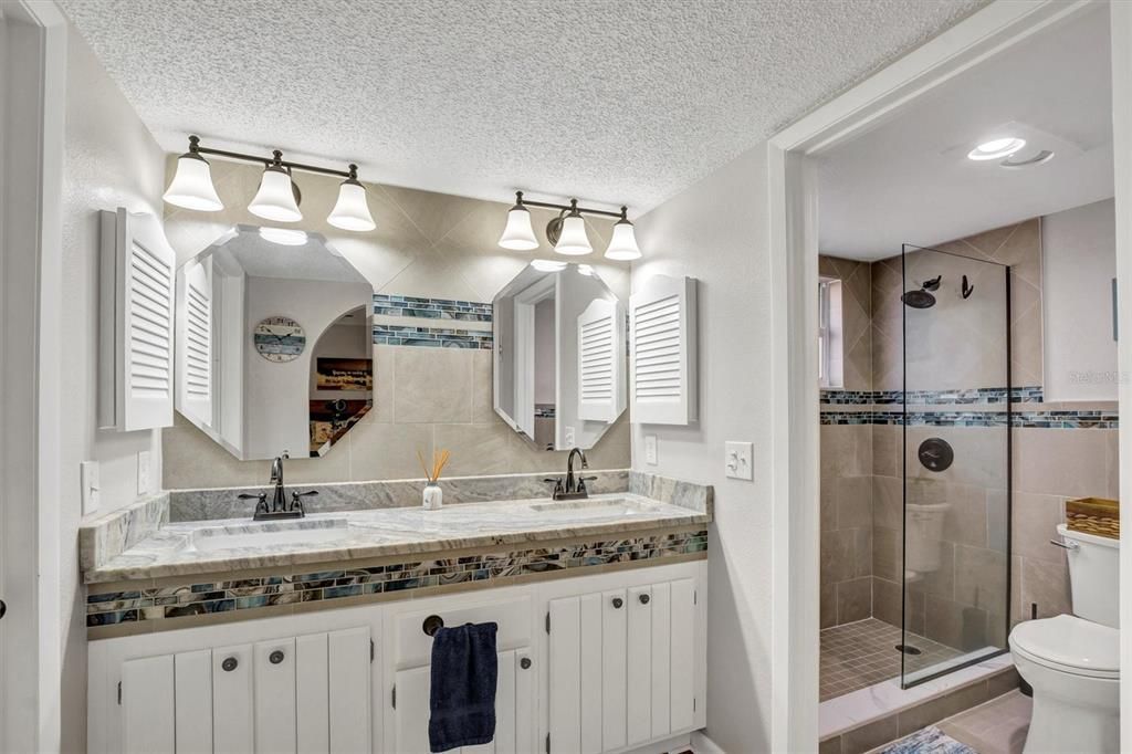 На продажу: $174,000 (2 спален, 2 ванн, 1280 Квадратных фут)