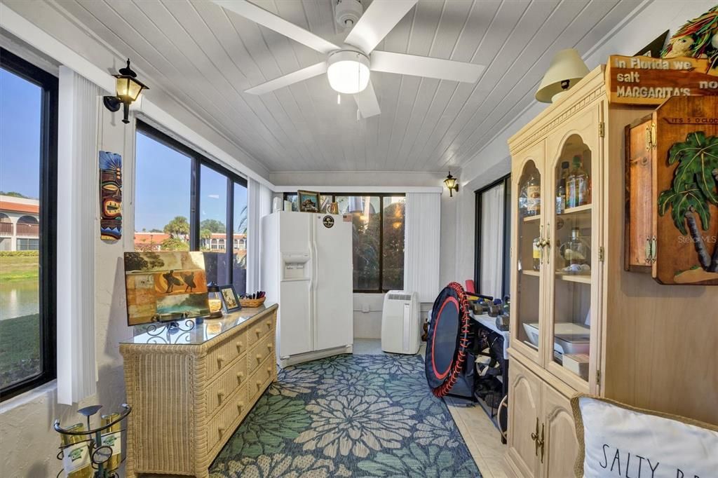 На продажу: $174,000 (2 спален, 2 ванн, 1280 Квадратных фут)