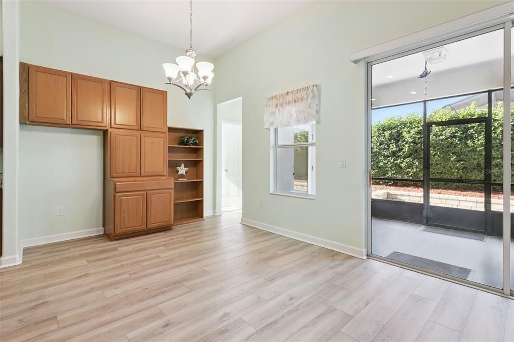 For Sale: $388,900 (4 beds, 3 baths, 2404 Square Feet)