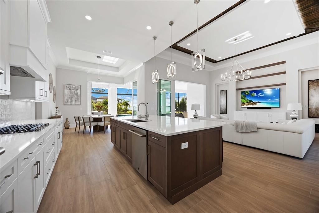 En Venta: $2,275,000 (4 camas, 4 baños, 3028 Pies cuadrados)