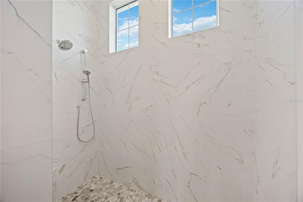 En Venta: $2,275,000 (4 camas, 4 baños, 3028 Pies cuadrados)