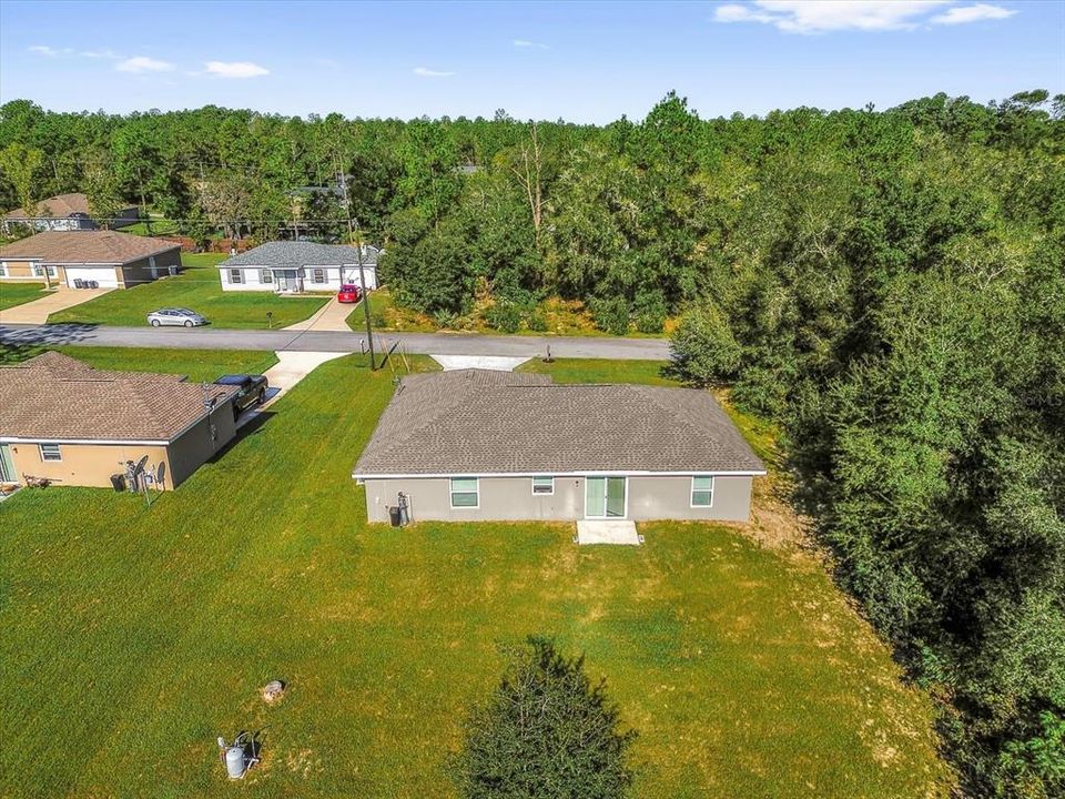 合同活跃: $239,000 (3 贝兹, 2 浴室, 1335 平方英尺)