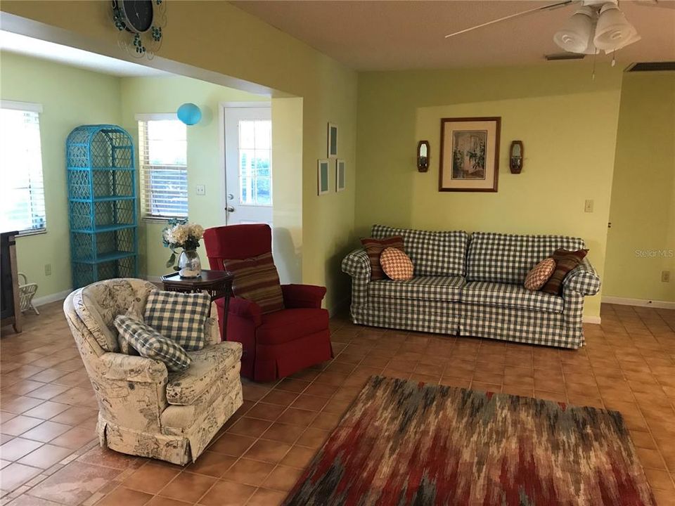 For Rent: $1,800 (2 beds, 2 baths, 1748 Square Feet)