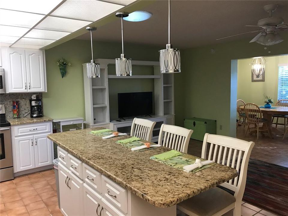 For Rent: $1,800 (2 beds, 2 baths, 1748 Square Feet)