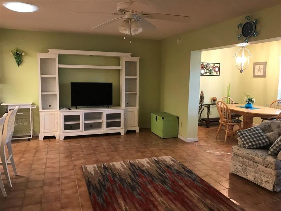 For Rent: $1,800 (2 beds, 2 baths, 1748 Square Feet)