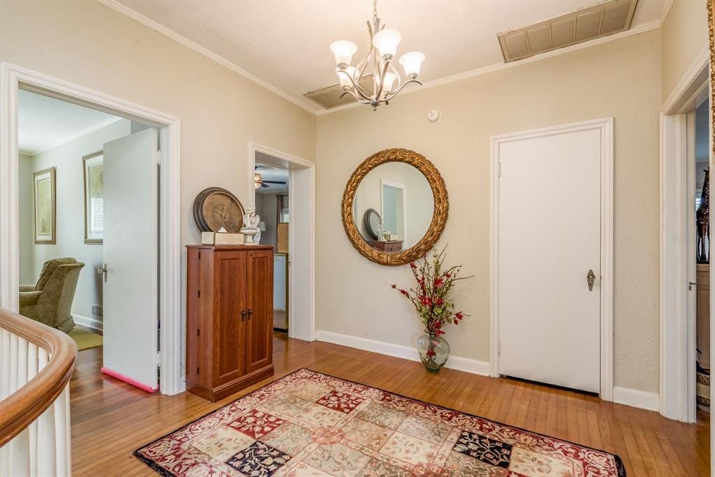 For Sale: $535,000 (7 beds, 6 baths, 3416 Square Feet)