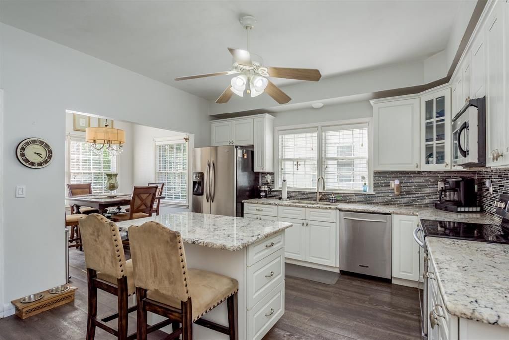 For Sale: $535,000 (7 beds, 6 baths, 3416 Square Feet)