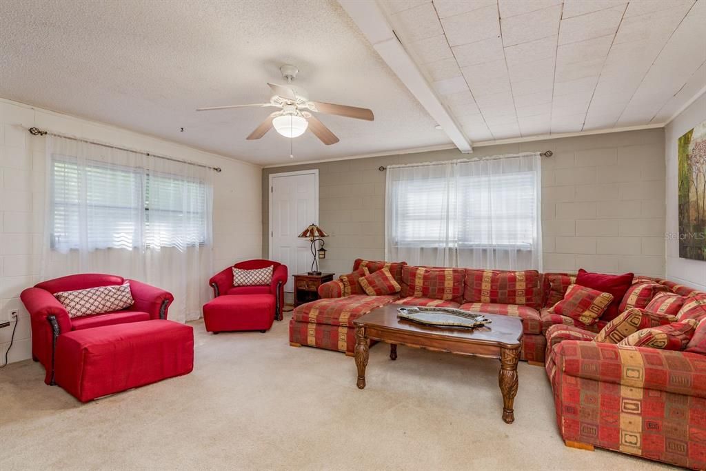 For Sale: $535,000 (7 beds, 6 baths, 3416 Square Feet)