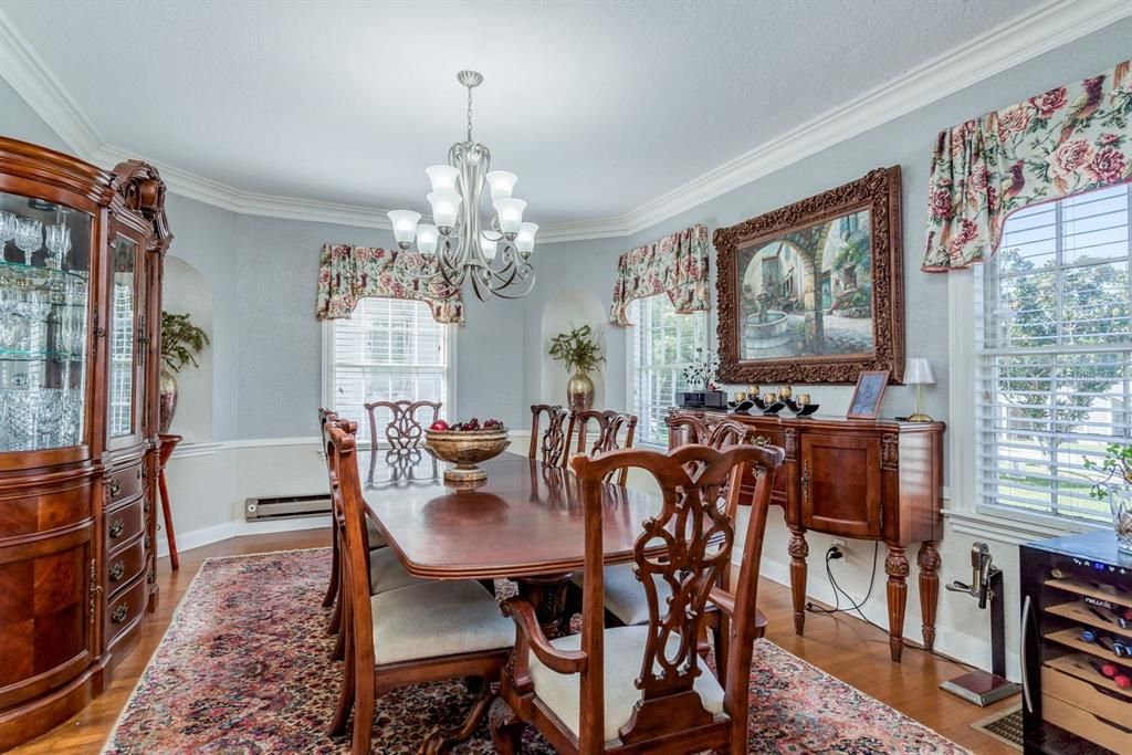 For Sale: $535,000 (7 beds, 6 baths, 3416 Square Feet)