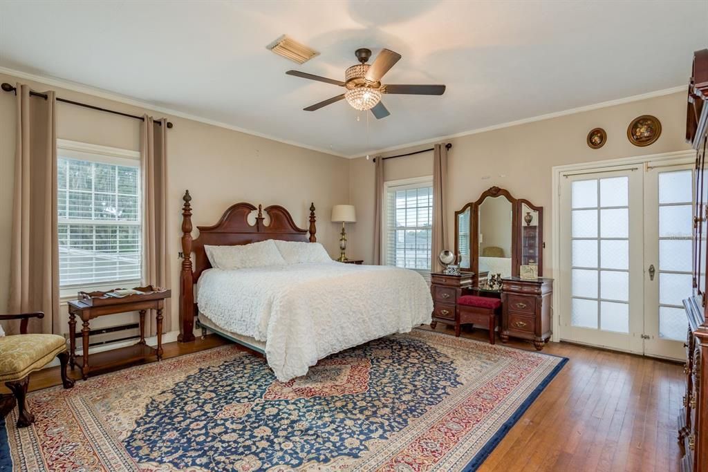 For Sale: $535,000 (7 beds, 6 baths, 3416 Square Feet)