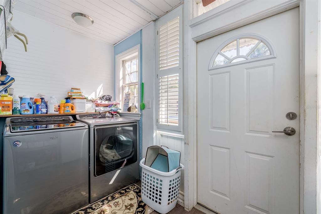 For Sale: $535,000 (7 beds, 6 baths, 3416 Square Feet)