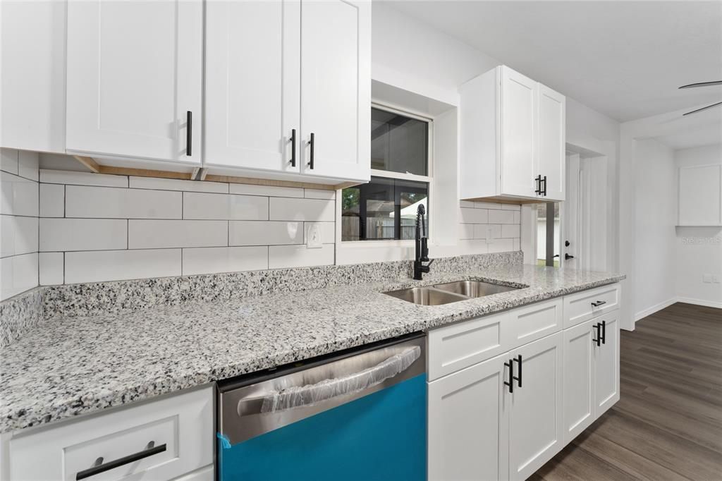 En Venta: $339,900 (3 camas, 2 baños, 1160 Pies cuadrados)