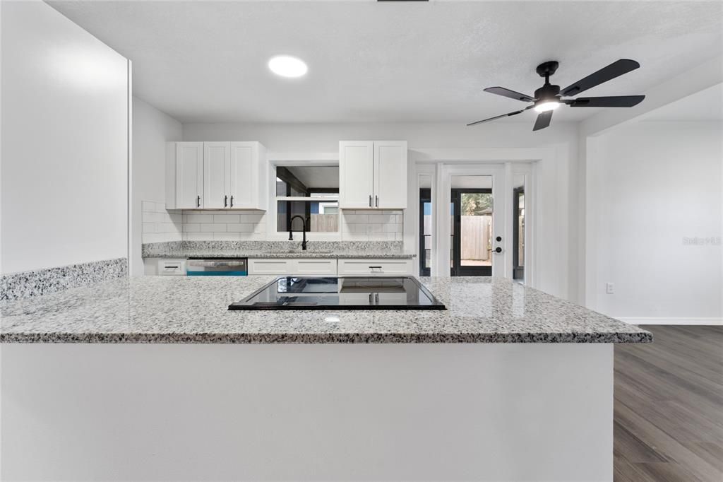 En Venta: $339,900 (3 camas, 2 baños, 1160 Pies cuadrados)