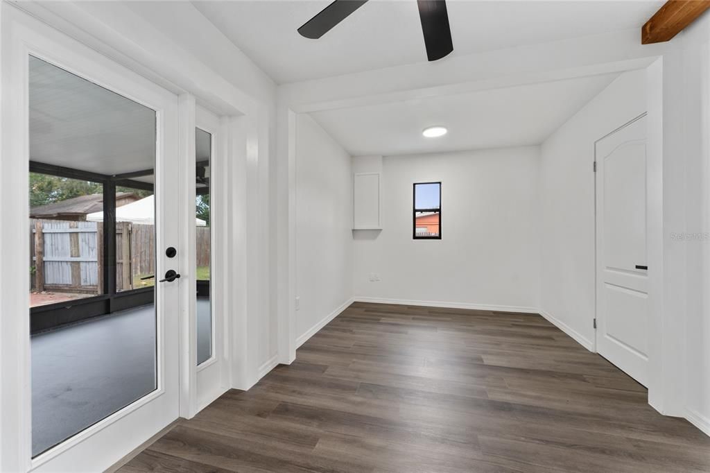 En Venta: $339,900 (3 camas, 2 baños, 1160 Pies cuadrados)