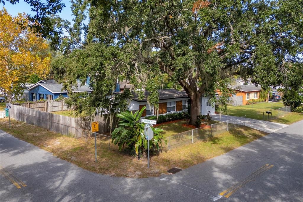 En Venta: $339,900 (3 camas, 2 baños, 1160 Pies cuadrados)