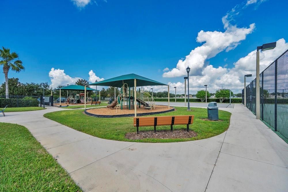 Под контрактом: $298,000 (3 спален, 2 ванн, 1618 Квадратных фут)