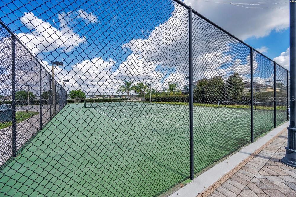 Под контрактом: $298,000 (3 спален, 2 ванн, 1618 Квадратных фут)