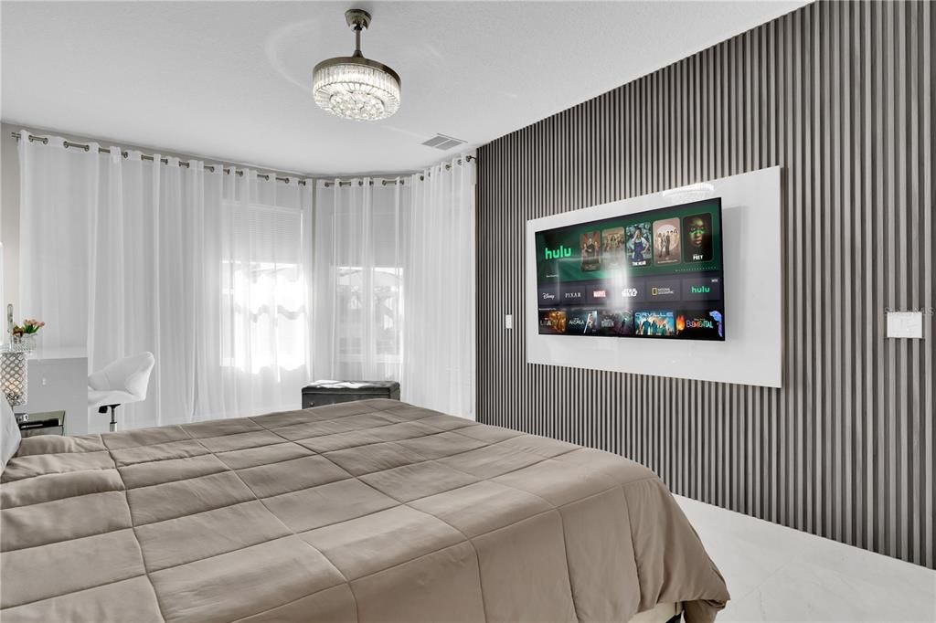 For Sale: $729,000 (3 beds, 2 baths, 2285 Square Feet)