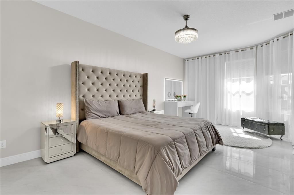 For Sale: $729,000 (3 beds, 2 baths, 2285 Square Feet)