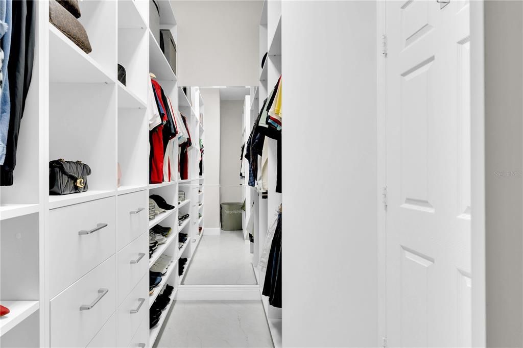 For Sale: $729,000 (3 beds, 2 baths, 2285 Square Feet)