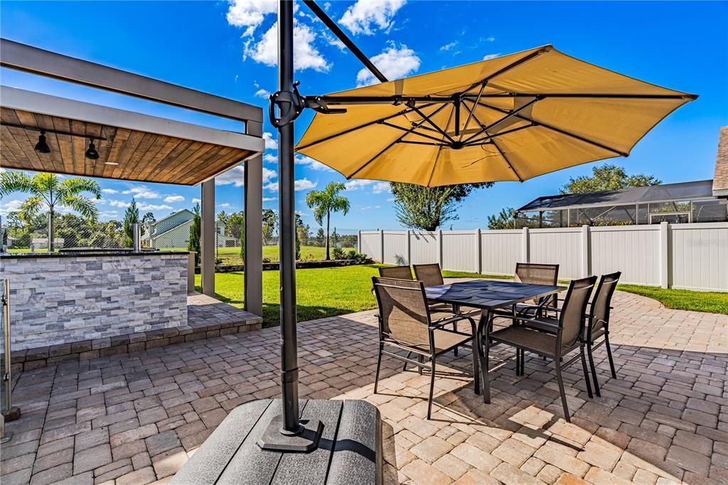 For Sale: $729,000 (3 beds, 2 baths, 2285 Square Feet)