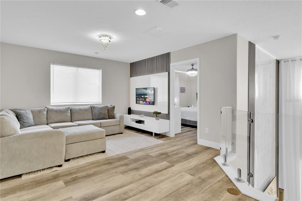 For Sale: $729,000 (3 beds, 2 baths, 2285 Square Feet)