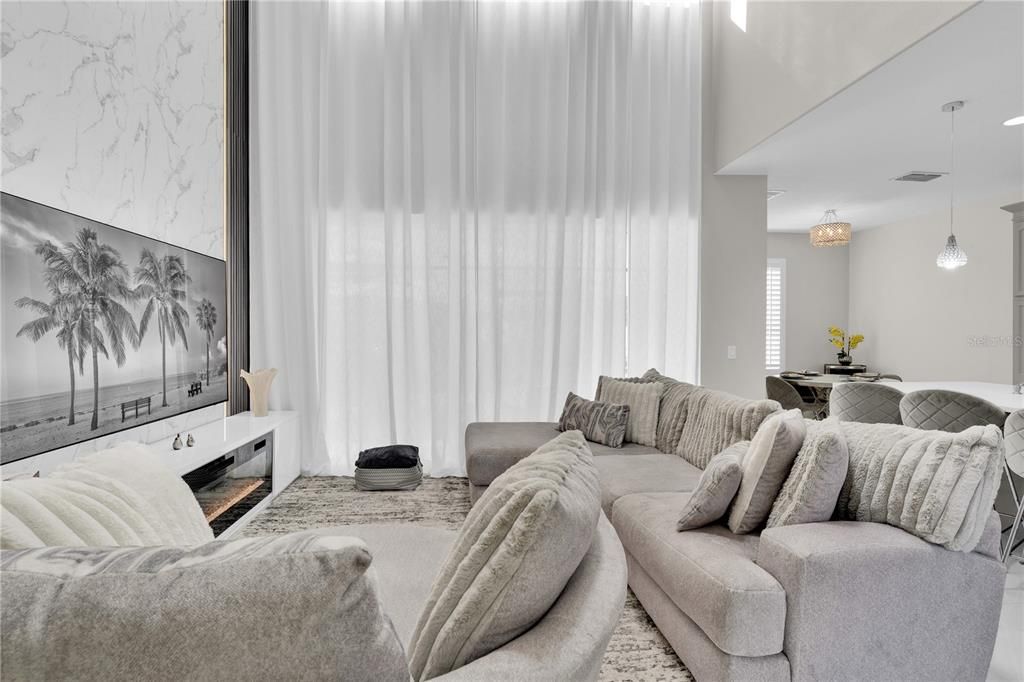 For Sale: $729,000 (3 beds, 2 baths, 2285 Square Feet)