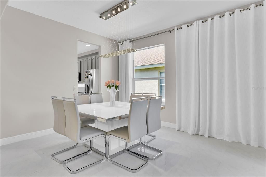 For Sale: $729,000 (3 beds, 2 baths, 2285 Square Feet)