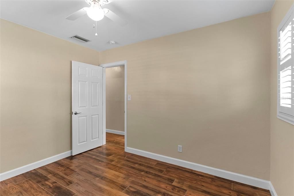 Activo con contrato: $240,000 (3 camas, 1 baños, 1501 Pies cuadrados)