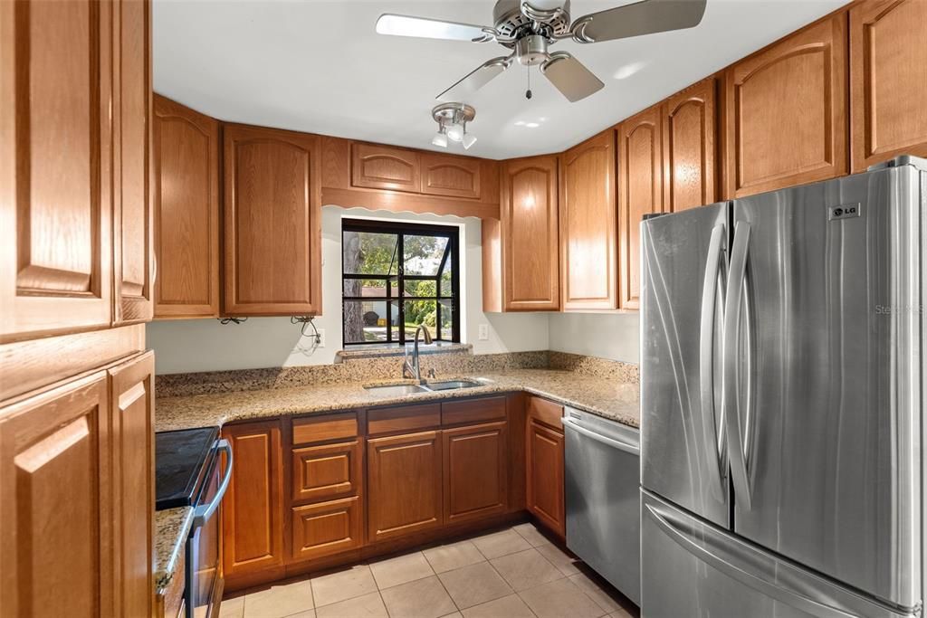 Activo con contrato: $240,000 (3 camas, 1 baños, 1501 Pies cuadrados)